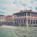 Venezia - Blick auf den Mercato di Rialto vom Canal Grande
